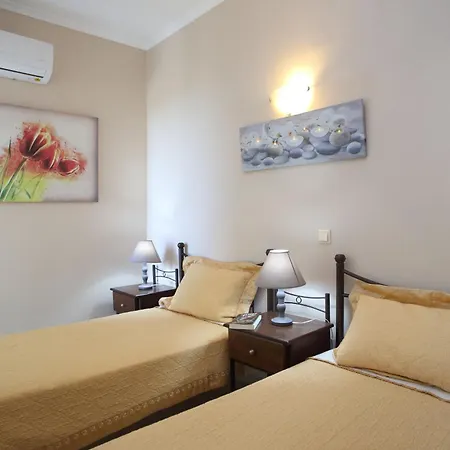 Fuer 6 Personenund 2 Auf Lefkada Holiday home *