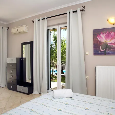 Fuer 6 Personenund 2 Auf Lefkada