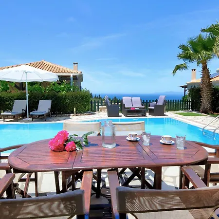 Fuer 6 Personenund 2 Auf Lefkada Holiday home *