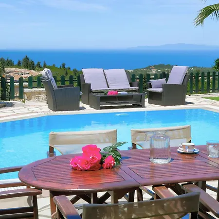 Fuer 6 Personenund 2 Auf Lefkada * Tsoukaladhes